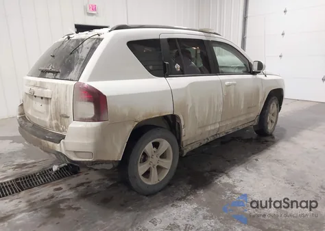 2014 Jeep Compass Latitude z USA, uszkodzony, nr VIN 1C4NJDEB1ED884308